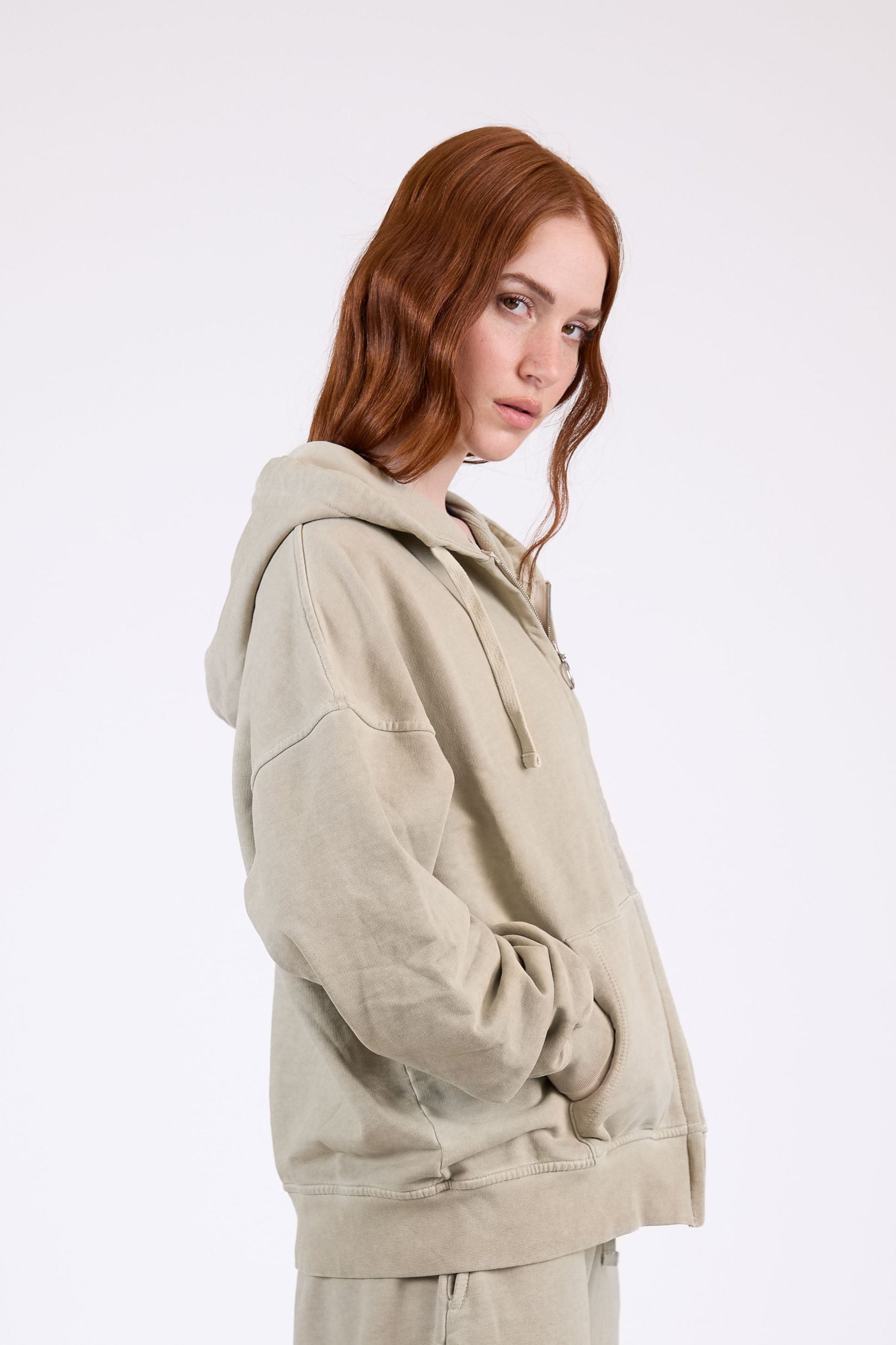 BLACKOUT ZIP-UP HOODIE – Zip-up hoodie