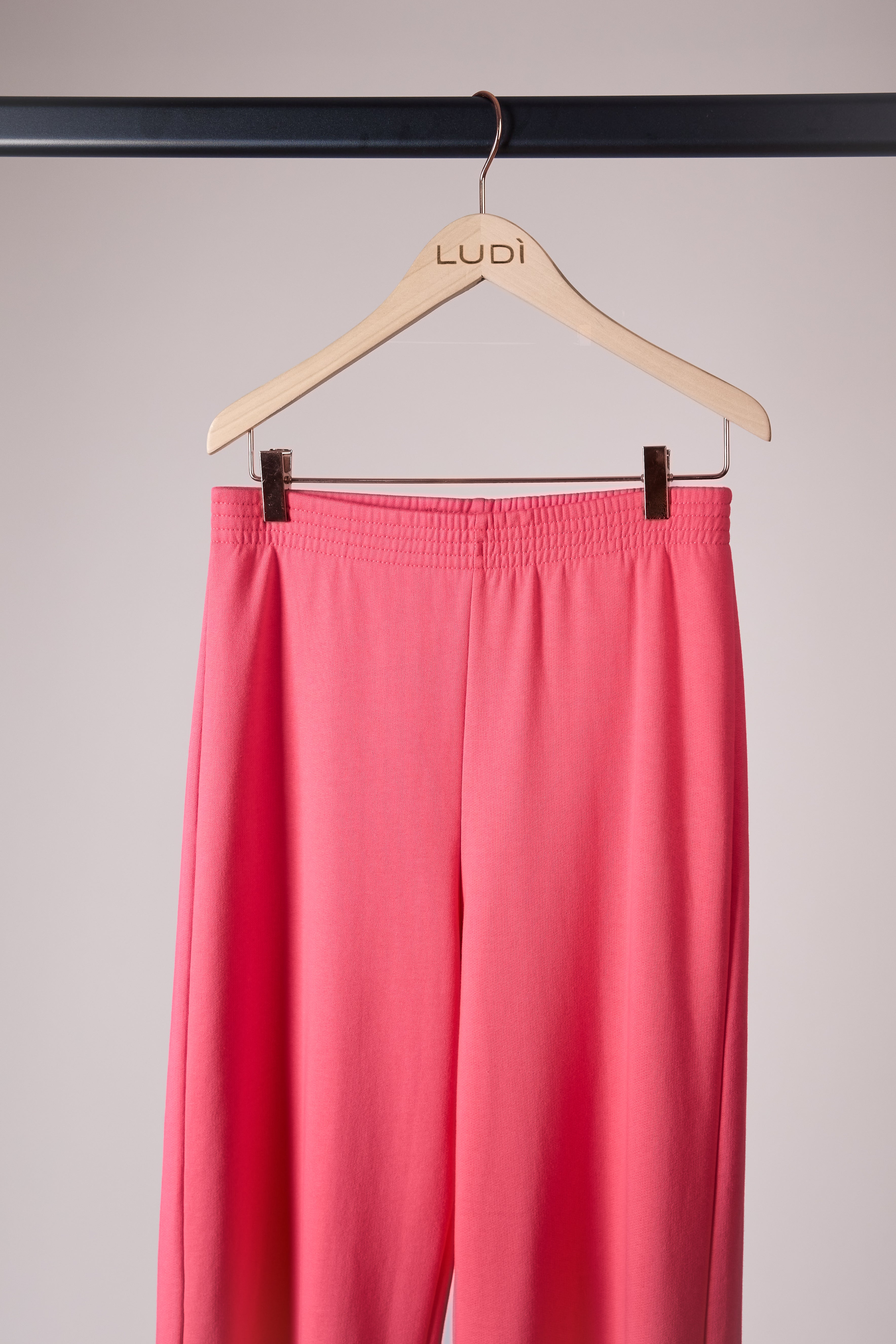 REBEL PANTS - regular length – Basic tracksuit trousers